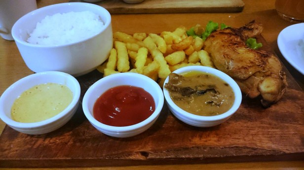 13499564_260114714345228_101483818_o